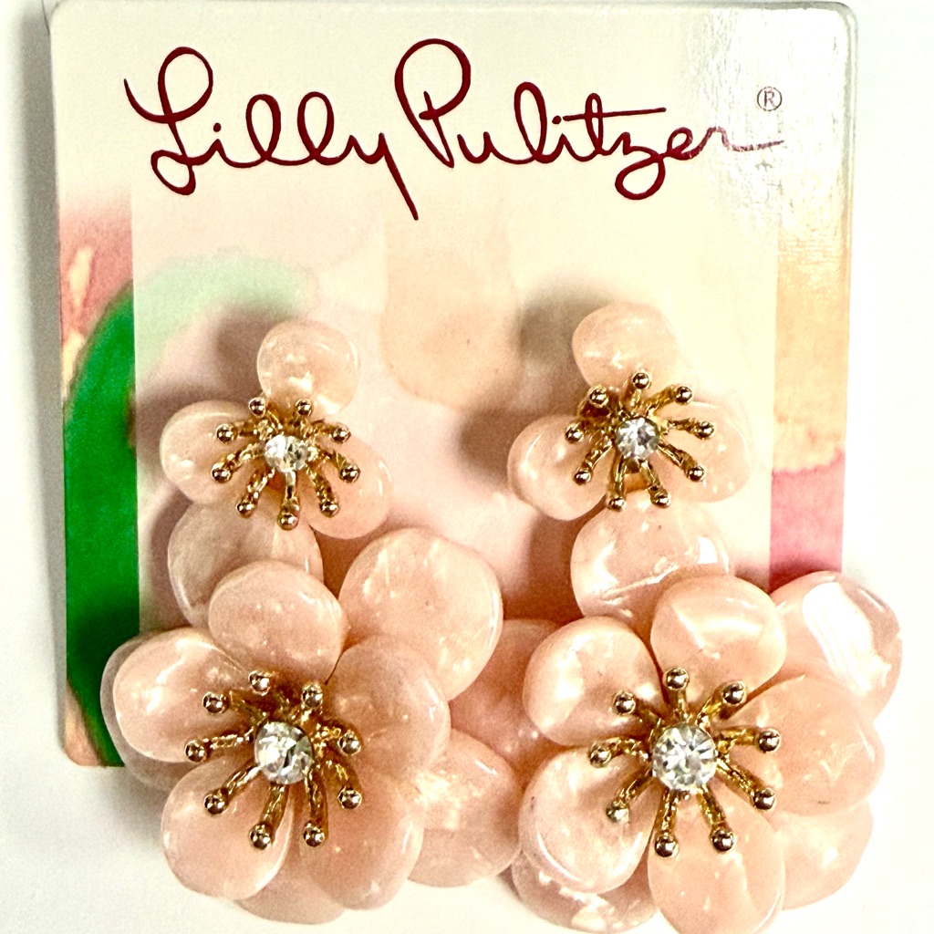 Lilly Pulitzer Blush Pink Flower Earrings 29$